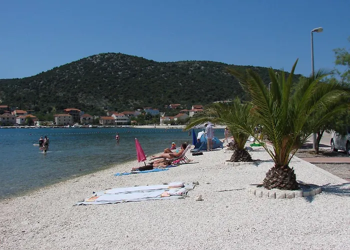 Dobrisa Apartman Vinišće